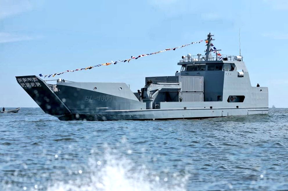 Logistics and coastal fishing vessel Quetzal